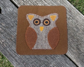 Odus Owl - Primitive Owl Penny Rug - Wool Owl