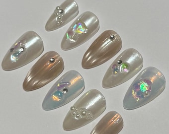 Iridescent chrome holographic mermaid pearl oyster press on nails