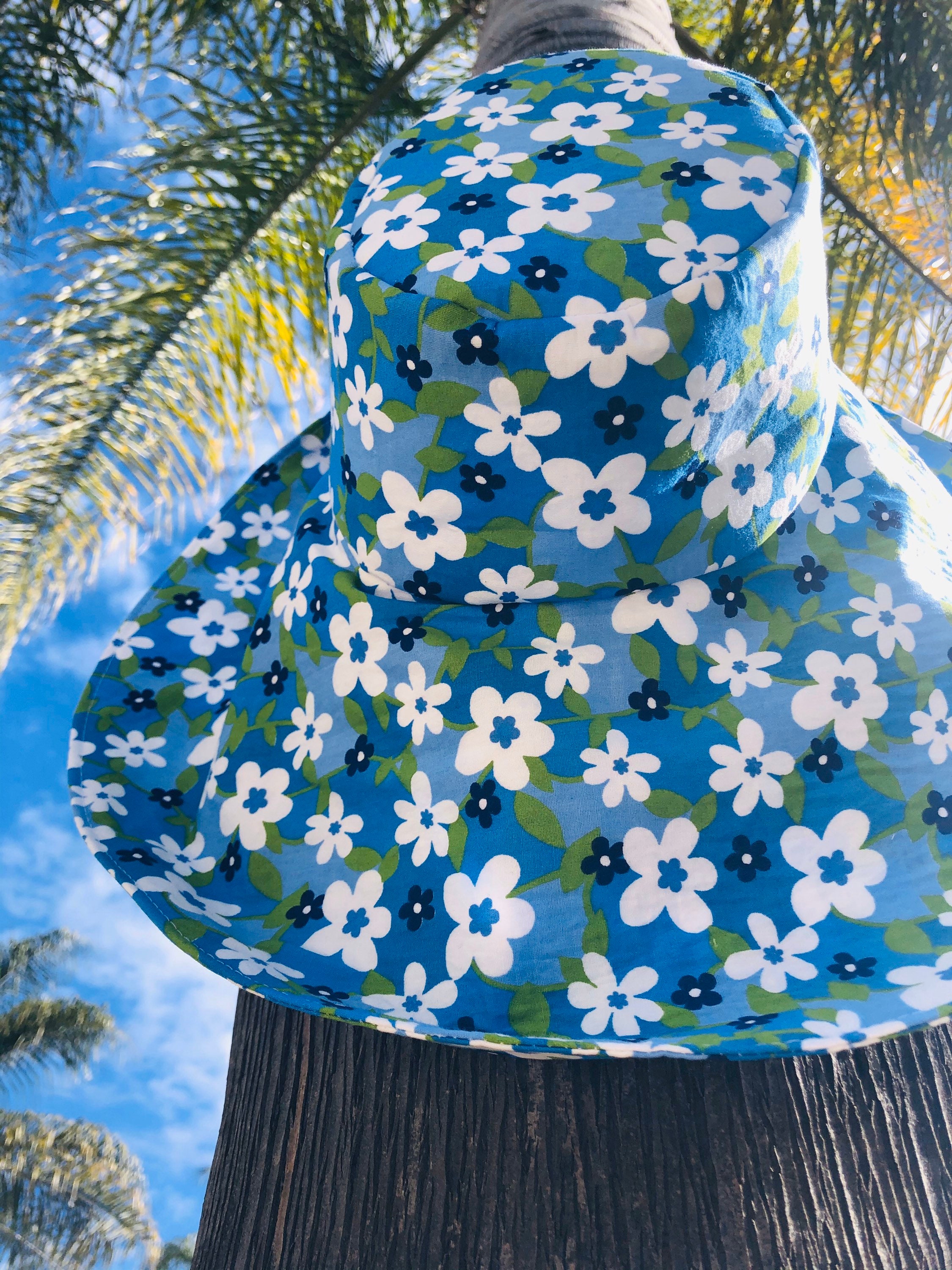 Floral Wide Brim Sun Hat, 70s Style, Light Blue, Freckles 