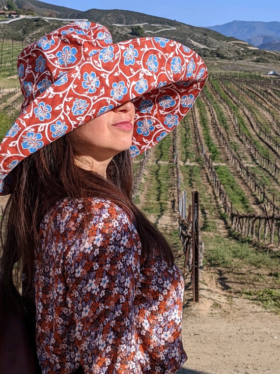 Wide Brim Sunhat for Winery, Small Floral Print in White and Rust, Vacation  Hat, Womens Wide Brim Hat Byfreckles California -  Canada