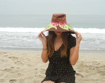 Sunhat Women Travel, Wide Brim, Chocolate Colored, Bold 70s look, Floral Print, Dark Pink,  Freckles California