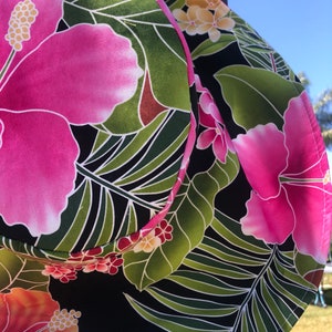 Black Floral sunhat with Ties, Vibrant pink flowers wide Brim Sun Hat, Foldable Summer Hat, Gift for Her Freckles California image 3