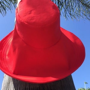 Womens Wide Brim Sun Hat, Gift for Her, Red Wide Brim Sunhat, Select Size, Big Beach Hat, Red Symbol of Love Freckles California zdjęcie 4