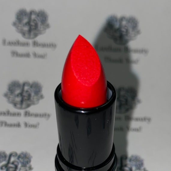 Shimmering Red Lipstick: Luxhan HD Mineral Pigment