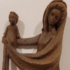 Madonna & Child Wall Plaque | Virgin Mother Mary Baby Jesus | Religious Wall Art | Vintage 60s | Wall Mount