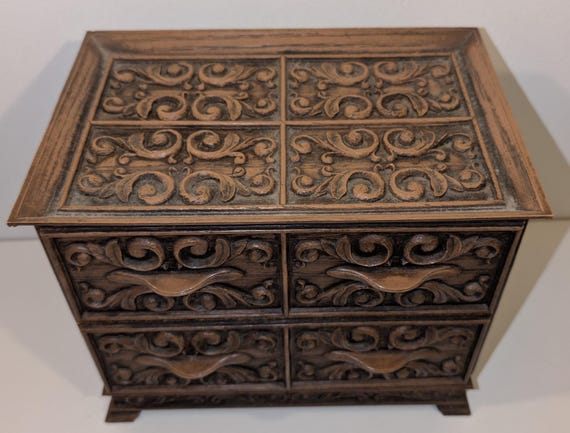 Vintage 1970s Lerner Mellville Jewelry Box: Faux Wood Plastic Chest View 6