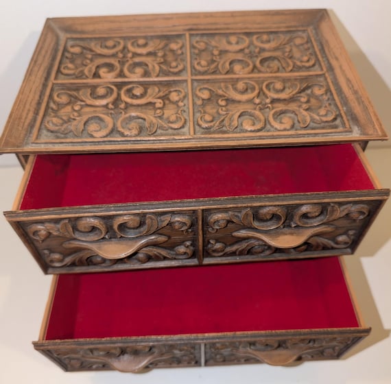 Vintage 1970s Lerner Mellville Jewelry Box: Faux Wood Plastic Chest View 3