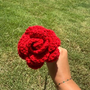 Crochet Rose, red rose, acrylic yarn