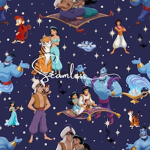 Pode incluir: Padrão sem costura com personagens do filme de animação Aladdin, incluindo Aladdin, Jasmine, Gênio, Abu e o tigre Rajah. O design é definido em um fundo azul escuro com estrelas e silhuetas de lâmpadas mágicas.