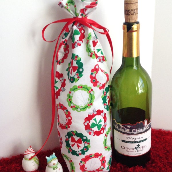 Holiday Fabric Gift Bag, Wine Bottle Size, Reusable, Handmade. Christmas Eco-Conscious Gift Giving, Red Green Wreaths Cotton Fabric