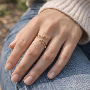 Delicate Gold Leaf Ring, Minimalist Nature Inspired Adjustable Ring, Dainty Stacking Ring, Boho Jewelry Gift for Her, Elegant Everyday Ring