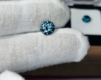 Vivid Blue Lab Grown Diamond Round Radiant Cut | High Luster & Exceptional Brilliance