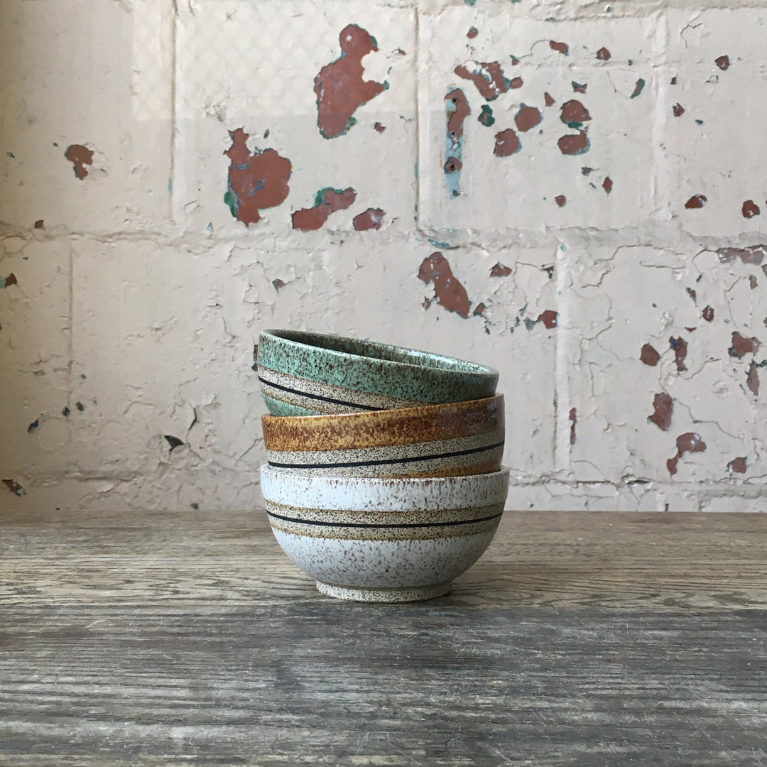 MADE TO ORDER Wheel Thrown Speckled Stoneware Small Bowl - Etsy