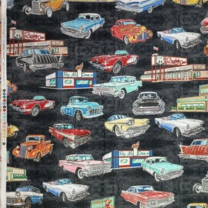 Vintage Super Car schwarzer Stoff entworfen von Dan Morris für Quilting Treasures (OOP Kollektion 2017) (0,65 m)