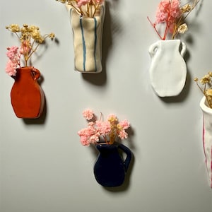 Set van 2 handgemaakte bloemen koelkastdecor - minivaasmagneten met gedroogde bloemen!