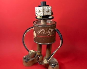 Robot sculpture / Steampunk vintage toy / Upcycling art