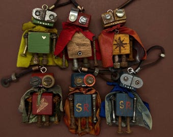 Superhero Robots keychain / Vintage Robots / Steampunk Keychains