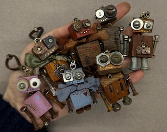 Tiny robots keychains: stempunk miniature