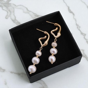 Orecchini a bottone con nappa in perle d'acqua dolce barocche riempite in oro 14 carati per donna, gioielli fatti a mano ipoallergenici, eleganti e convenienti