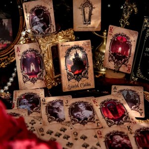 2 naipes góticos escarlata con temática desértica / Baraja única de 52 cartas con comodín / Regalo perfecto para coleccionistas