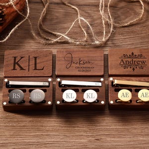 Personalizowane spinki do mankietów dla drużbów: spersonalizowany zestaw ze stali nierdzewnej i drewna z inicjałami