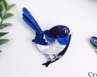 Blue wren bird brooch. Fairy wren, Australian bird brooch. Navy blue, royal blue, green, brooch. Bird pin, broach, hat coat lapel pin.