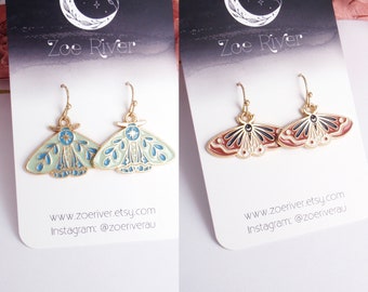 Boucles d’oreilles papillon Luna. Or 14 carats ou acier inoxydable. Boucles d’oreilles lunaires, lune, vert menthe pâle, goutte de caramel marron