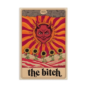 Postal Tarot “The Bitch” – Arte Retro con Demonio Juguetón y Girasoles Psicodélicos