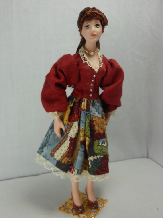 porcelain dollhouse dolls