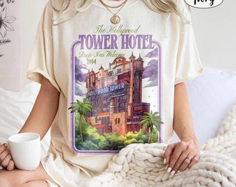 Camiseta retro del Hollywood Tower Hotel, camiseta de la Torre del Terror de Disney, regalo de Comfort Colors para el viaje familiar a Disneyland 2026 de los Hollywood Studios de estilo vintage.