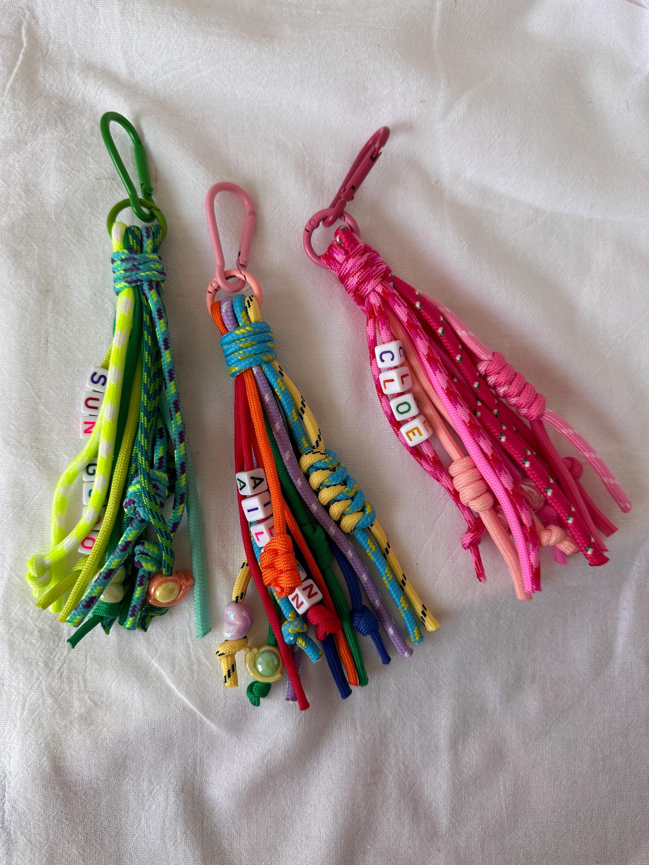Personalized Paracord Name Tassel Charm – Custom Bag Tag, Backpack