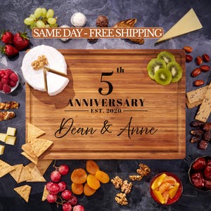 5th Anniversary Cutting Board Personalized, 5th Wedding Anniversary, Fifth Anniversary Gift for Couples, 5 Year Couple Gift, Engagement Gift