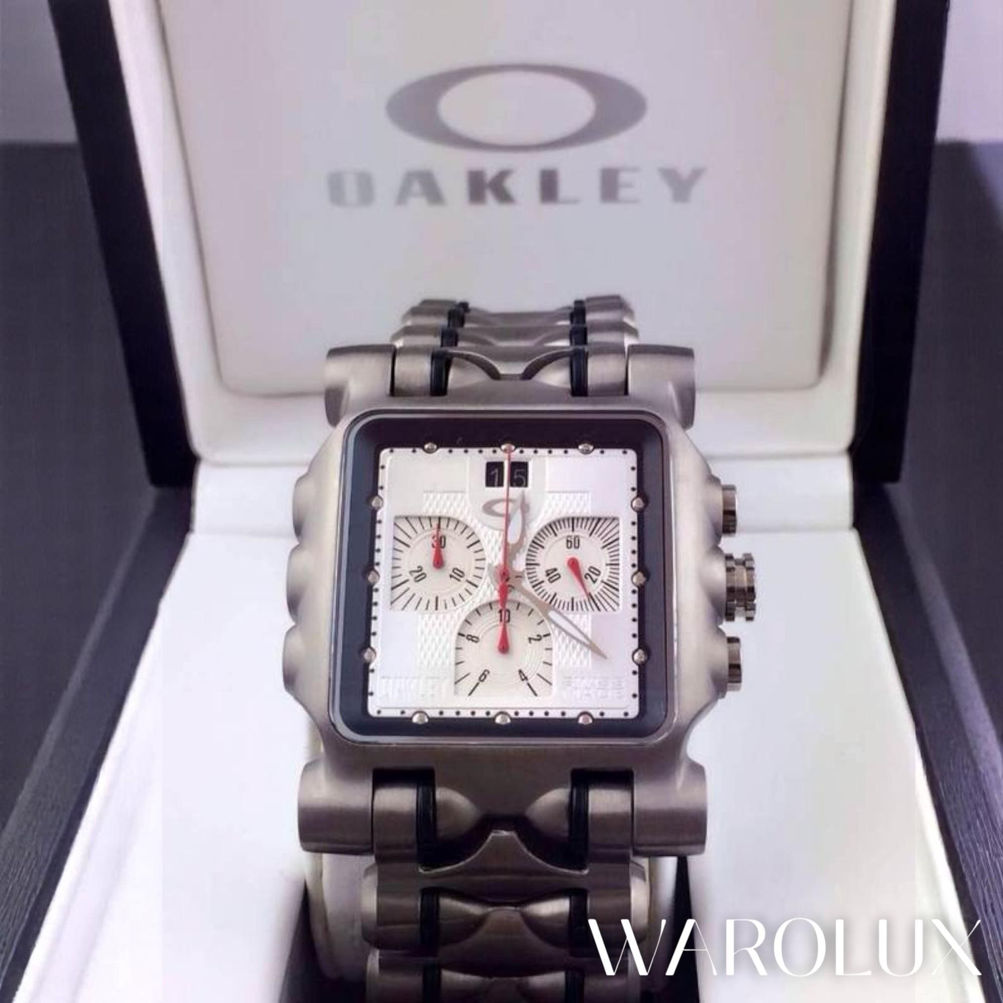 OAKLEY オークリー MINUTE MACHINE Oakley Minute Machine Titanium Watch - Silver