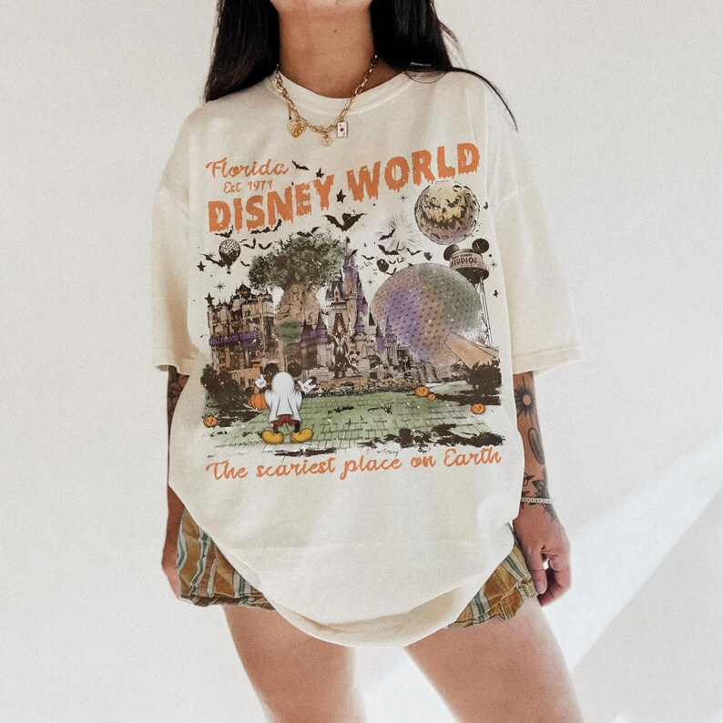 Vintage Mickey Ghost Disneyworld Halloween Comfort Colors Shirt, Walt Disney World Halloween Tee, 2026 Halloween Disney Family Shirts bild 2