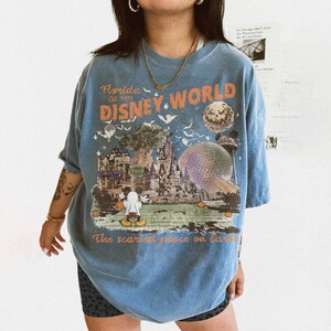 Vintage Mickey Ghost Disneyworld Halloween Comfort Colors Shirt, Walt Disney World Halloween Tee, 2026 Halloween Disney Family Shirts bild 7