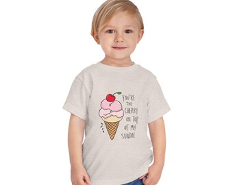 Maglietta per bambini con gelato: outfit estivo con ciliegina sulla torta