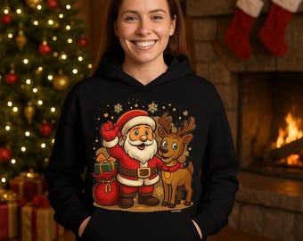 Peut inclure: Sweat à capuche noir avec un motif de Noël coloré. Le motif représente le Père Noël qui salue, un renne et un sac de cadeaux. Le design comprend des flocons de neige et des étoiles, créant un thème de vacances festif.