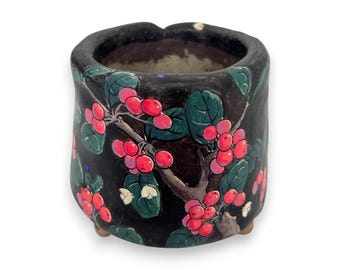 Vaso de cerâmica artesanal em formato de flor de cerejeira – peça única para suculentas