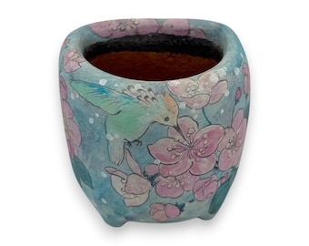 Vaso de cerâmica artesanal com pássaro e flor de cerejeira – peça única