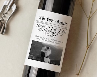 Regalo de aniversario personalizado para esposo/esposa, etiqueta de botella de periódico de boda personalizada para el primer aniversario, regalo para novio o novia.