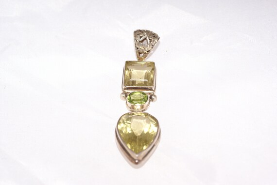 stunning gemstone pendant-big stones