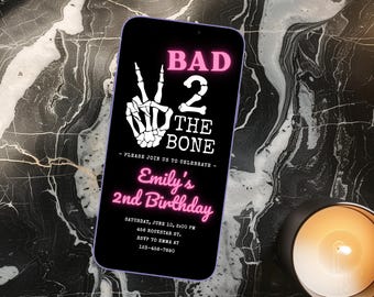 Invitación de segundo cumpleaños de Bad Two The Bone para niñas / Invitación por mensaje de texto telefónico / Plantilla editable de Canva / Cumpleaños de otoño / Tema de Skelton Evite /