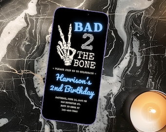 Invitación de segundo cumpleaños de Bad Two The Bone para niños / Invitación por mensaje de texto telefónico / Plantilla editable de Canva / Cumpleaños de otoño / Tema de Skelton Evite /