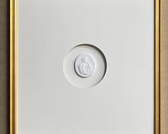 Large Intaglio with round mat open