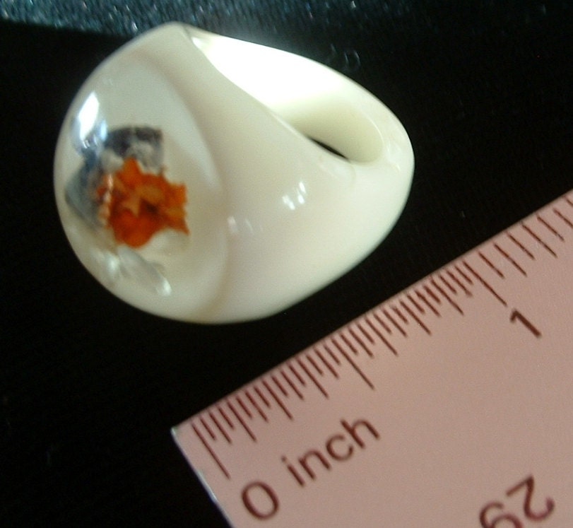 Vintage Lucite Encased Flower Ring 1960 Clear & Opaque Lucite - Etsy UK