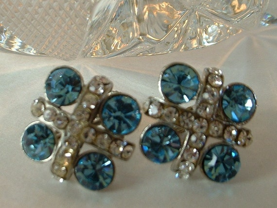 Mid Century BLUE Rhinestone with Crystal Criss Cr… - image 4