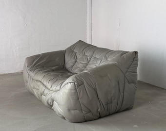 Roche Bobois Informel Two-Seater Sofa, Original Natural Leather, Mid Century Modern Lounge Seating