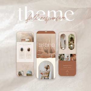 Peut inclure: Maquettes de trois t&eacute;l&eacute;phones portables pr&eacute;sentant un th&egrave;me de site web. Le mot "theme" est &eacute;crit en police script en haut, avec "full responsive" en dessous. Les &eacute;crans des t&eacute;l&eacute;phones affichent un site web avec une palette de couleurs neutres et des images.