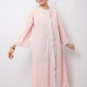 Vintage Rosa Rüschen Robe Weiche Pastell Boudoir Loungewear Größe M