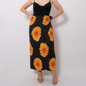90s Maxi Wrap Skirt Vintage Sunflower Skirt Sarong Wrap Around Beach Holiday will fit Size M / L